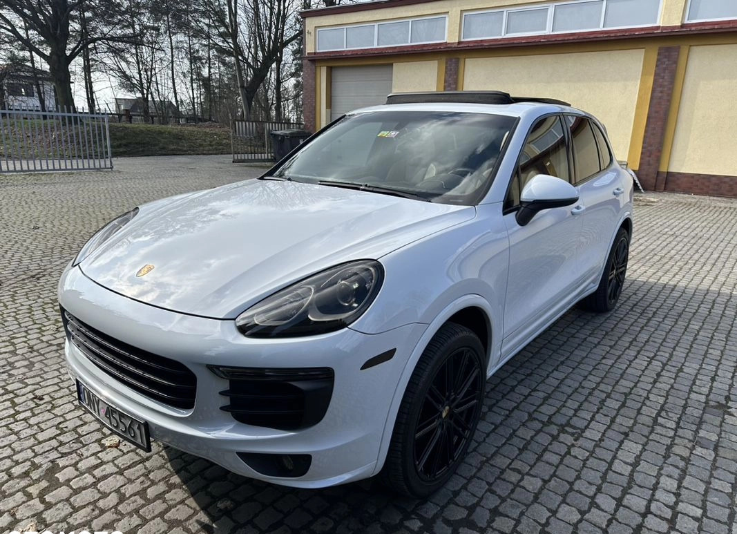 Porsche Cayenne cena 169000 przebieg: 192500, rok produkcji 2015 z Nysa małe 191